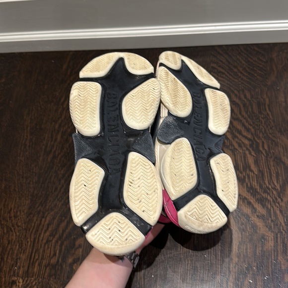 Balenciaga Triple S Sneakers - Picture 4 of 4